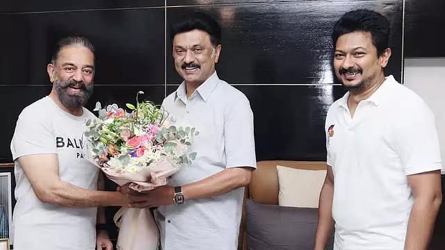 कमल हासन ने मुख्यमंत्री स्टालिन से मुलाकात की कमल हासन ने मुख्यमंत्री स्टालिन से मुलाकात की