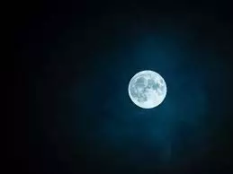 Sawan Purnima: जानिए सावन पूर्णिमा पर क्या दान करना चाहिए Sawan Purnima: जानिए सावन पूर्णिमा पर क्या दान करना चाहिए