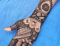 Raksha Bandhan Mehndi Design: इन पारंपरिक मेहंदी डिजाइनों से अपने त्योहारी लुक को पूरा करें Raksha Bandhan Mehndi Design: इन पारंपरिक मेहंदी डिजाइनों से अपने त्योहारी लुक को पूरा करें