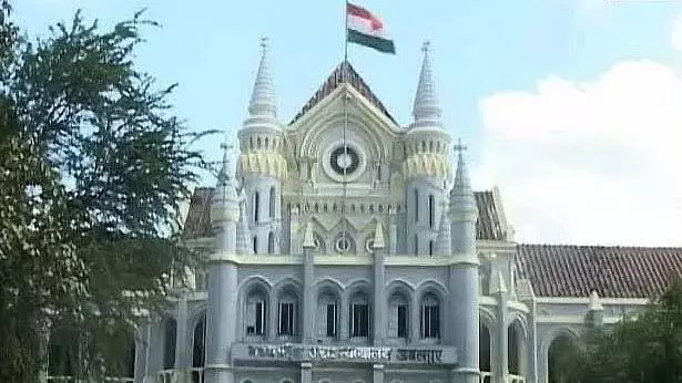 MP : भोपाल अरेरा कॉलोनी में अवैध व्यावसायिक निर्माण पर हाईकोर्ट का सरकार से जवाब MP : भोपाल अरेरा कॉलोनी में अवैध व्यावसायिक निर्माण पर हाईकोर्ट का सरकार से जवाब