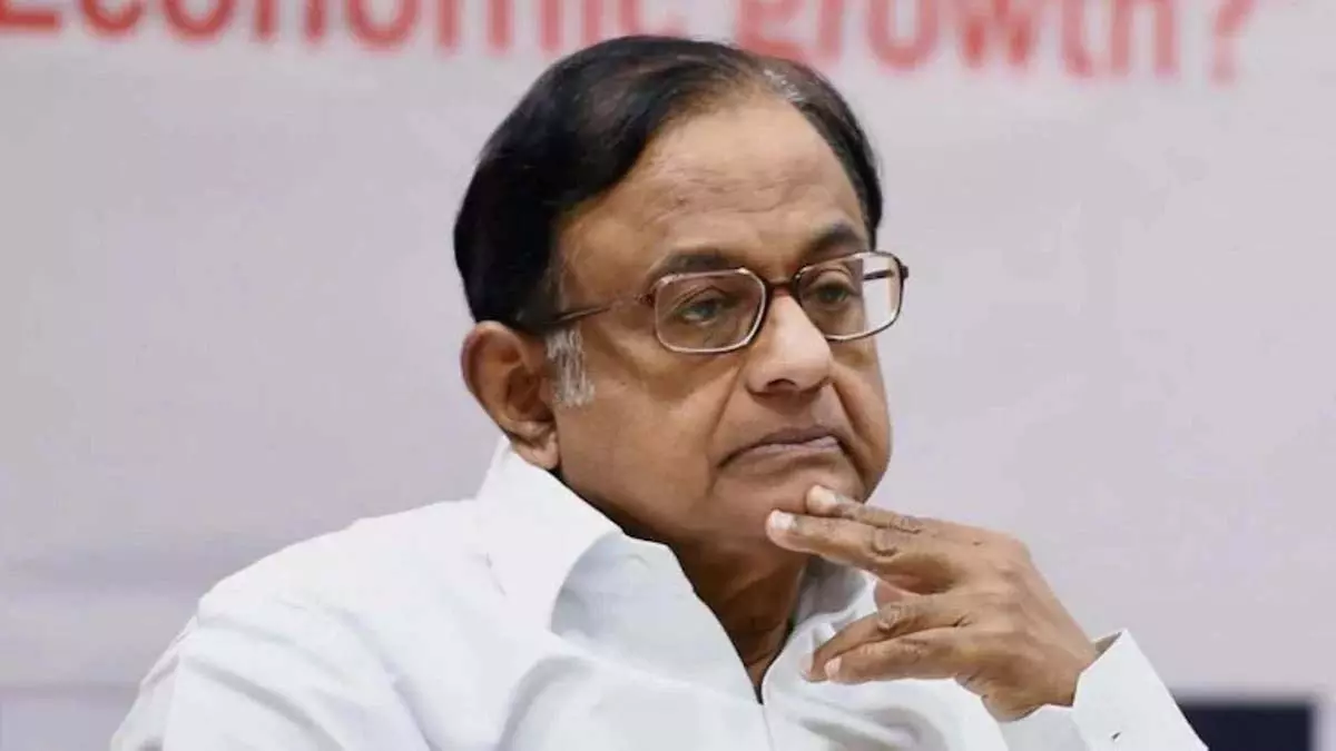 तमिलनाडु के 6.5 लाख प्रवासी मजदूर वोटर लिस्ट में जुड़े, भड़के चिदंबरम, चुनाव आयोग पर लगाए गंभीर आरोप तमिलनाडु के 6.5 लाख प्रवासी मजदूर वोटर लिस्ट में जुड़े, भड़के चिदंबरम, चुनाव आयोग पर लगाए गंभीर आरोप