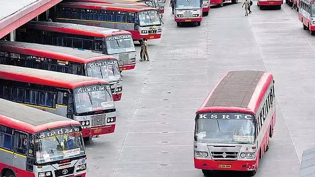 5 अगस्त से अनिश्चितकालीन हड़ताल: निजी बस मालिकों के साथ बैठक 5 अगस्त से अनिश्चितकालीन हड़ताल: निजी बस मालिकों के साथ बैठक