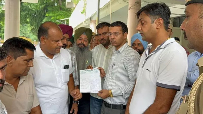 Haryana : बीकेयू (चारुनी) ने जगाधरी में बैठक की Haryana : बीकेयू (चारुनी) ने जगाधरी में बैठक की