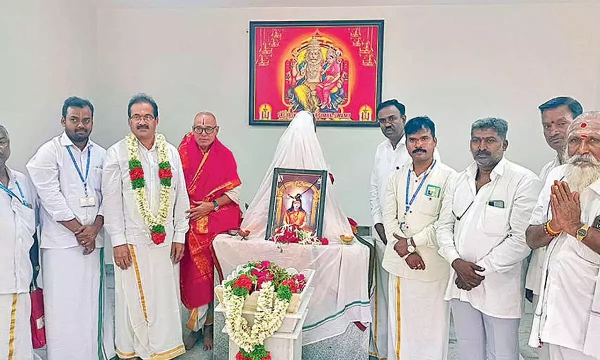 Andhra: वेंगामम्बा को पुष्पांजलि अर्पित की गई Andhra: वेंगामम्बा को पुष्पांजलि अर्पित की गई