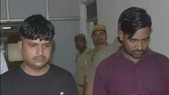 12 लाख की चोरी के आरोप में गाजियाबाद से एटीएम तकनीशियन गिरफ्तार 12 लाख की चोरी के आरोप में गाजियाबाद से एटीएम तकनीशियन गिरफ्तार