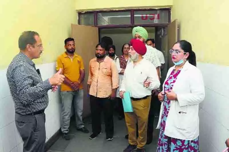 ऑक्सीजन की कमी से तीन मौतों के बाद Jalandhar सिविल अस्पताल में बड़े पैमाने पर सुधार ऑक्सीजन की कमी से तीन मौतों के बाद Jalandhar सिविल अस्पताल में बड़े पैमाने पर सुधार
