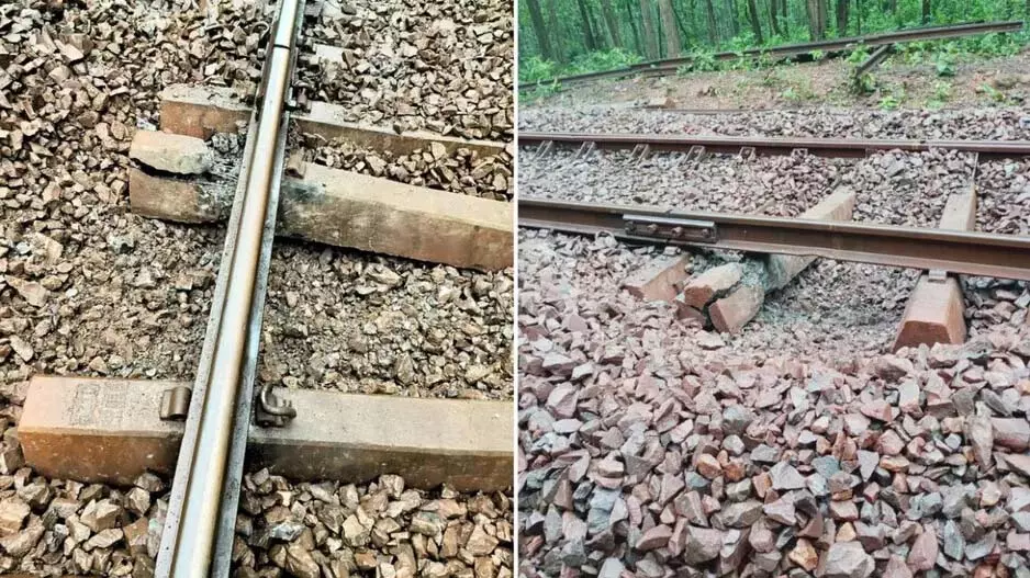 Odisha : माओवादियों ने उड़ाई रेल पटरी, एक रेलवे कर्मचारी की मौत Odisha : माओवादियों ने उड़ाई रेल पटरी, एक रेलवे कर्मचारी की मौत