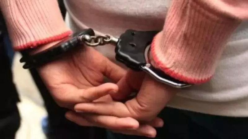 Hyderabad के पास जन्मदिन की पार्टी में ड्रग्स के इस्तेमाल के आरोप में छह तकनीशियन गिरफ्तार Hyderabad के पास जन्मदिन की पार्टी में ड्रग्स के इस्तेमाल के आरोप में छह तकनीशियन गिरफ्तार