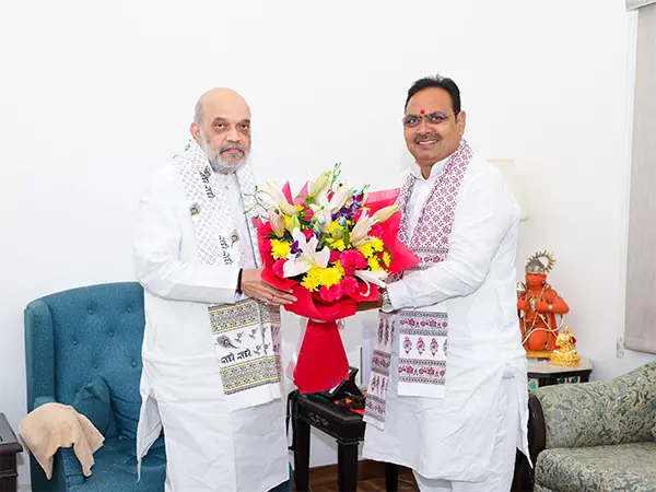 राजस्थान के CM ने केंद्रीय गृह मंत्री से मुलाकात की, राज्य में विकास परियोजनाओं पर चर्चा की राजस्थान के CM ने केंद्रीय गृह मंत्री से मुलाकात की, राज्य में विकास परियोजनाओं पर चर्चा की