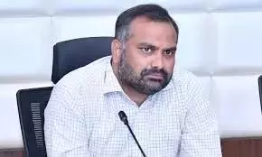 GHMC बिल कलेक्टर ने भ्रष्टाचार का आरोप लगाया GHMC बिल कलेक्टर ने भ्रष्टाचार का आरोप लगाया
