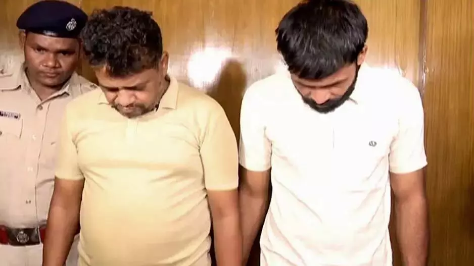 ओडिशा पुलिस ने अंतरराज्यीय लुटेरा गिरोह को पकड़ा, नई दिल्ली से 2 गिरफ्तार ओडिशा पुलिस ने अंतरराज्यीय लुटेरा गिरोह को पकड़ा, नई दिल्ली से 2 गिरफ्तार