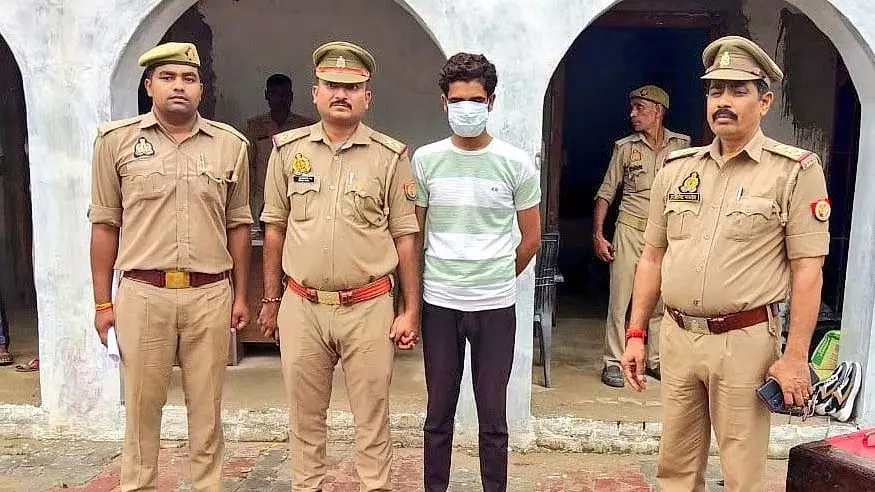 UP : उत्पीड़न और जबरन धर्म परिवर्तन के आरोप में छात्रा गिरफ्तार UP : उत्पीड़न और जबरन धर्म परिवर्तन के आरोप में छात्रा गिरफ्तार