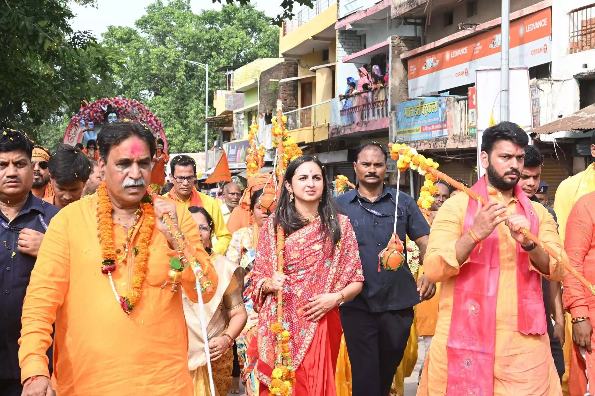 राजेश मूणत की कांवड़ यात्रा पर बोल बम के जयकारों से गूंजा शहर राजेश मूणत की कांवड़ यात्रा पर बोल बम के जयकारों से गूंजा शहर