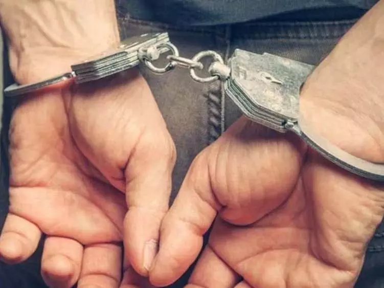 डौण्डी में वन विभाग की बड़ी कार्रवाई: तीन शिकारी गिरफ्तार डौण्डी में वन विभाग की बड़ी कार्रवाई: तीन शिकारी गिरफ्तार