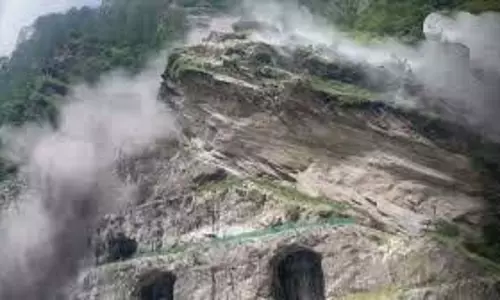 Uttarakhand: जल विद्युत परियोजना स्थल पर भारी भूस्खलन,कई मजदूर घायल Uttarakhand: जल विद्युत परियोजना स्थल पर भारी भूस्खलन,कई मजदूर घायल