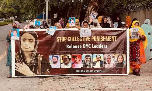 सरकारी दबाव के बीच न्याय की मांग पर डटे बलूच परिवार