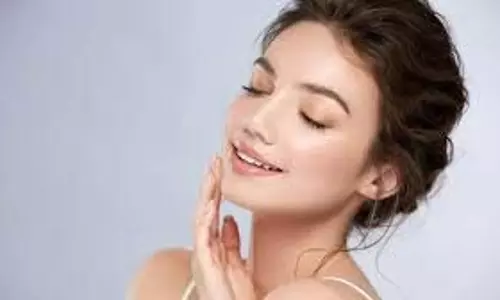 Skin care: शहद और ब्राउन शुगर से रूखी और बेजान त्वचा को बनाएं चमकदार Skin care: शहद और ब्राउन शुगर से रूखी और बेजान त्वचा को बनाएं चमकदार