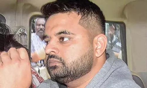 Prajwal Revanna को बलात्कार के मामले में आजीवन कारावास की सजा Prajwal Revanna को बलात्कार के मामले में आजीवन कारावास की सजा