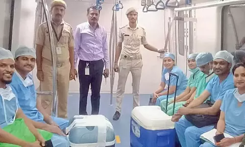 Namma मेट्रो ने पहली बार प्रत्यारोपण के लिए जीवन रक्षक लिवर पहुंचाया Namma मेट्रो ने पहली बार प्रत्यारोपण के लिए जीवन रक्षक लिवर पहुंचाया