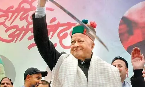 हिमाचल के पूर्व सीएम वीरभद्र सिंह के खिलाफ डीए मामला खत्म