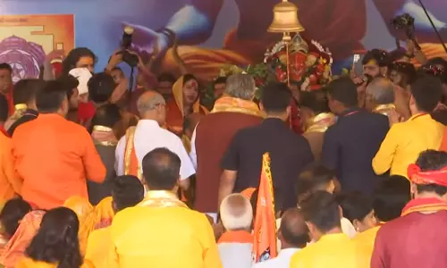 सावन की पावन बेला में CM विष्णुदेव साय ने किया भगवान शिव का रूद्राभिषेक सावन की पावन बेला में CM विष्णुदेव साय ने किया भगवान शिव का रूद्राभिषेक