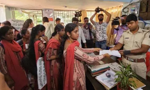 बीजद युवा, छात्र विंग ने महिला सुरक्षा को लेकर विरोध प्रदर्शन किया
