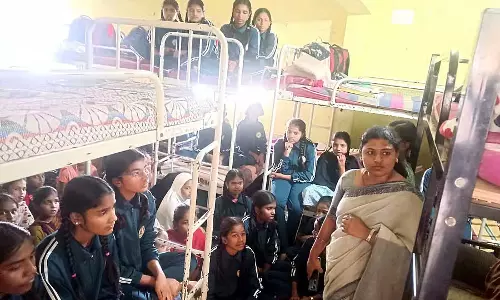 Karnataka : नगरपालिका अध्यक्ष ने आवासीय विद्यालय का दौरा किया