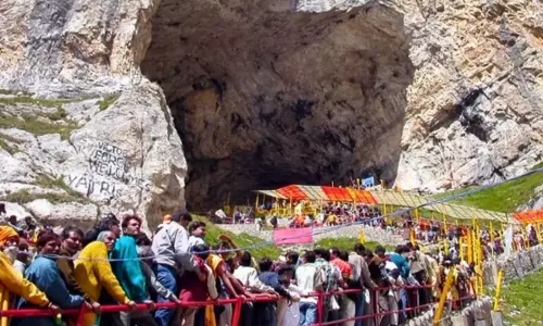 Jammu: अमरनाथ यात्रा समय से पहले बंद, प्रशासन ने मौसम को बताया वजह Jammu: अमरनाथ यात्रा समय से पहले बंद, प्रशासन ने मौसम को बताया वजह