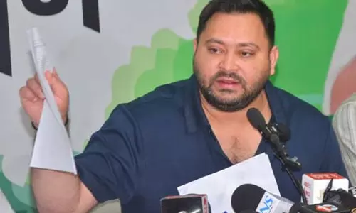 मालवीय का तेजस्वी पर कई EPIC रखने का आरोप, विपक्ष को बताया पप्पुओं का गठबंधन मालवीय का तेजस्वी पर कई EPIC रखने का आरोप, विपक्ष को बताया पप्पुओं का गठबंधन