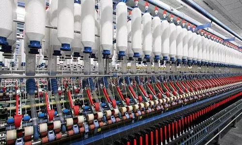 ट्रम्प टैरिफ पर चर्चा को लेकर कपड़ा मंत्रालय अगले हफ्ते शीर्ष उद्योगपतियों से मिलेगा