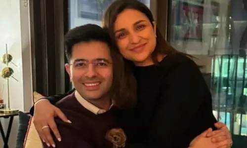 Parineeti Chopra ने पहली डेट के बाद पति राघव चड्ढा की उम्र गूगल पर सर्च की Parineeti Chopra ने पहली डेट के बाद पति राघव चड्ढा की उम्र गूगल पर सर्च की