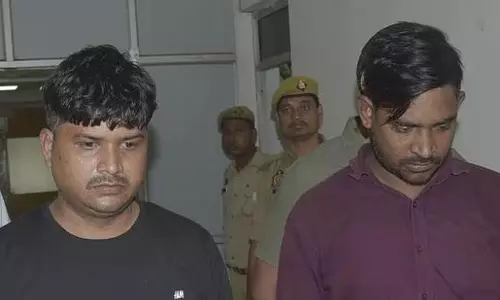 12 लाख की चोरी के आरोप में गाजियाबाद से एटीएम तकनीशियन गिरफ्तार 12 लाख की चोरी के आरोप में गाजियाबाद से एटीएम तकनीशियन गिरफ्तार