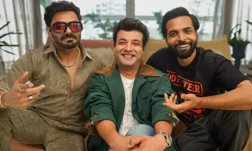 Imtiaz Ali ने नई फिल्म के लिए बनर्जी, खुराना और शर्मा के साथ मिलकर काम किया Imtiaz Ali ने नई फिल्म के लिए बनर्जी, खुराना और शर्मा के साथ मिलकर काम किया