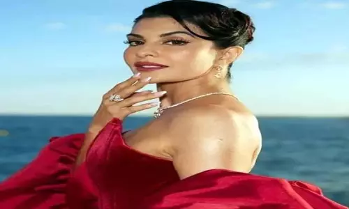 अभिनेत्री जैकलीन फर्नांडीज ने पोल डांस पर अपनी नृत्य कला का किया प्रदर्शन अभिनेत्री जैकलीन फर्नांडीज ने पोल डांस पर अपनी नृत्य कला का किया प्रदर्शन