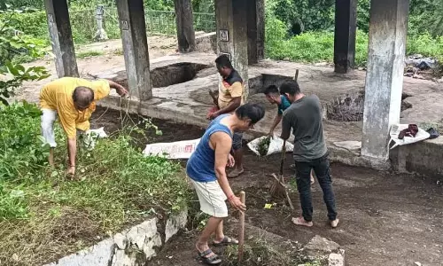 Odisha : कब्रिस्तान में युवाओं का योगदान Odisha : कब्रिस्तान में युवाओं का योगदान