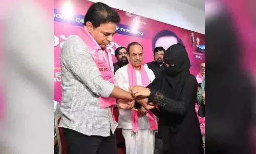 ओमान में दुर्व्यवहार का शिकार तेलंगाना की महिला को बचाने के लिए आगे आए KTR ओमान में दुर्व्यवहार का शिकार तेलंगाना की महिला को बचाने के लिए आगे आए KTR