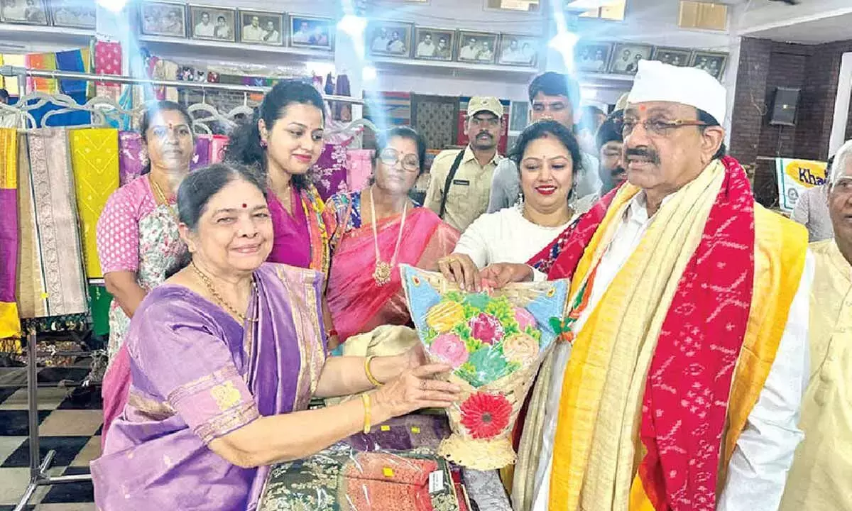 तुम्माला ने तेलंगाना को यूरिया आपूर्ति के मामले में केंद्र पर गुमराह करने का आरोप लगाया तुम्माला ने तेलंगाना को यूरिया आपूर्ति के मामले में केंद्र पर गुमराह करने का आरोप लगाया