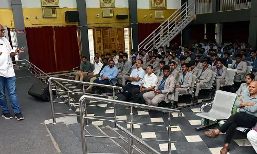 कृत्रिम बुद्धिमत्ता का बुद्धिमानी से उपयोग करें: रंगास्वामी मूकनहल्ली की सलाह
