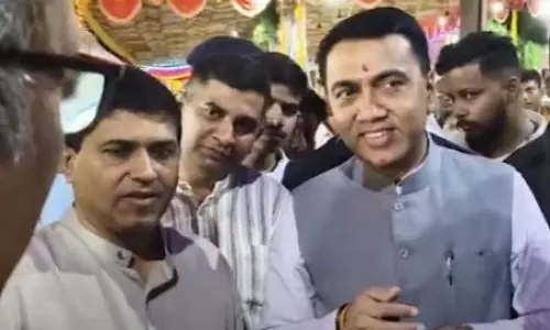 सप्ताह मेले में खाजे विक्रेताओं ने टैरिफ पर चिंता जताई, CM ने समर्थन का वादा किया सप्ताह मेले में खाजे विक्रेताओं ने टैरिफ पर चिंता जताई, CM ने समर्थन का वादा किया