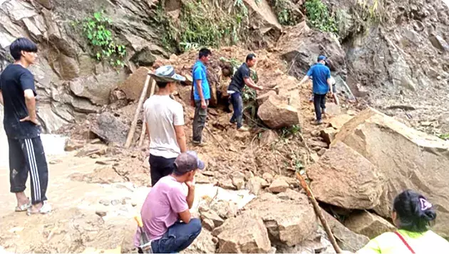 Arunachal: विजयनगर दो महीने तक दुर्गम बना रहा Arunachal: विजयनगर दो महीने तक दुर्गम बना रहा
