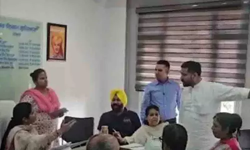 Ludhiana मेयर कार्यालय पर हंगामा करने पर भाजपा पार्षदों पर मामला दर्ज Ludhiana मेयर कार्यालय पर हंगामा करने पर भाजपा पार्षदों पर मामला दर्ज