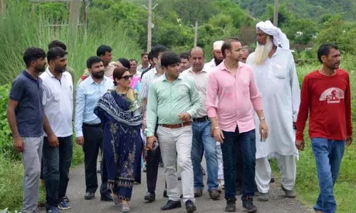 RDD निदेशक ने सतवारी ब्लॉक का औचक निरीक्षण किया