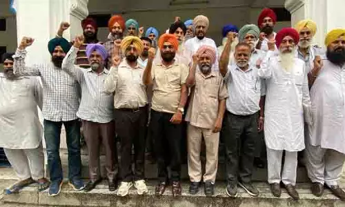 Amritsar: राज्य सरकार आलोचनाओं के घेरे में, कर्मचारी और पेंशनभोगी विरोध प्रदर्शन की तैयारी में