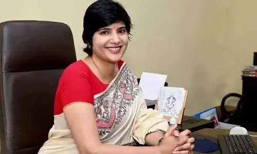 BRS ने हैदराबाद कलेक्टर हरिचंदन के खिलाफ मुख्य सचिव से शिकायत दर्ज कराई