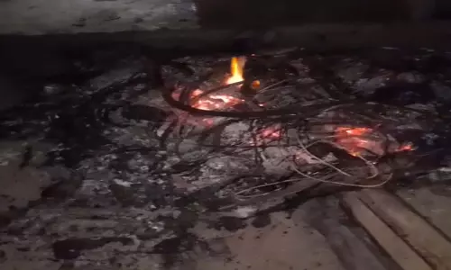 राज मोहिनी देवी कन्या महाविद्यालय के ऑडिटोरियम में लगी आग