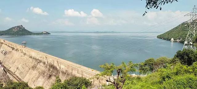 Tamil Nadu : मेट्टूर बांध का जलस्तर घट गया है Tamil Nadu : मेट्टूर बांध का जलस्तर घट गया है
