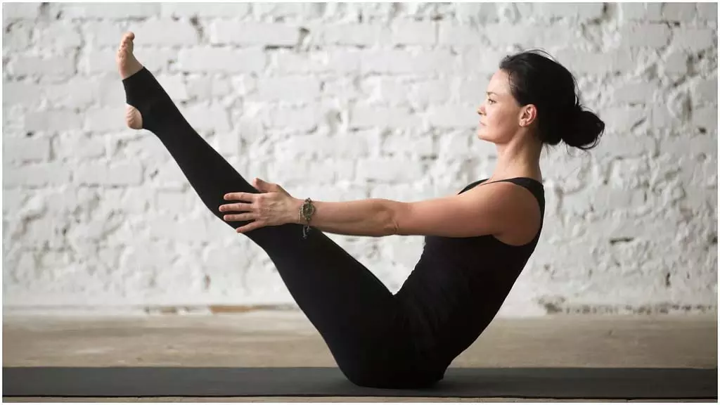 Yoga Tips: पाचन क्रिया सुधारने से लेकर वजन कम करने तक नौकासन बेहद फायदेमंद Yoga Tips: पाचन क्रिया सुधारने से लेकर वजन कम करने तक नौकासन बेहद फायदेमंद