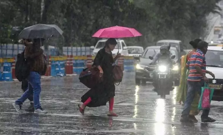 IMD ने अगले 2-3 दिनों में गुवाहाटी में बहुत भारी बारिश की भविष्यवाणी की IMD ने अगले 2-3 दिनों में गुवाहाटी में बहुत भारी बारिश की भविष्यवाणी की