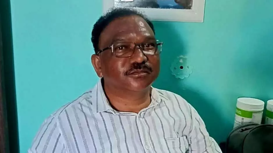 Odisha : मोटर वाहन निरीक्षक से 44 प्लॉट और 1 किलो सोना बरामद Odisha : मोटर वाहन निरीक्षक से 44 प्लॉट और 1 किलो सोना बरामद