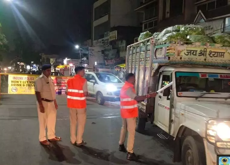 Indore : 500 से ज़्यादा अपराधियों के ख़िलाफ़ कार्रवाई, 140 पर शराब पीकर गाड़ी चलाने का मामला दर्ज Indore : 500 से ज़्यादा अपराधियों के ख़िलाफ़ कार्रवाई, 140 पर शराब पीकर गाड़ी चलाने का मामला दर्ज